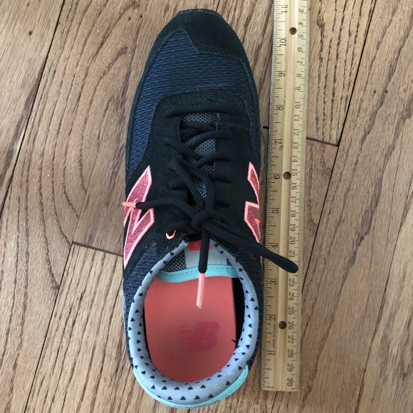 Women’s New Balance Tennis shoes - Picture 10 of 10